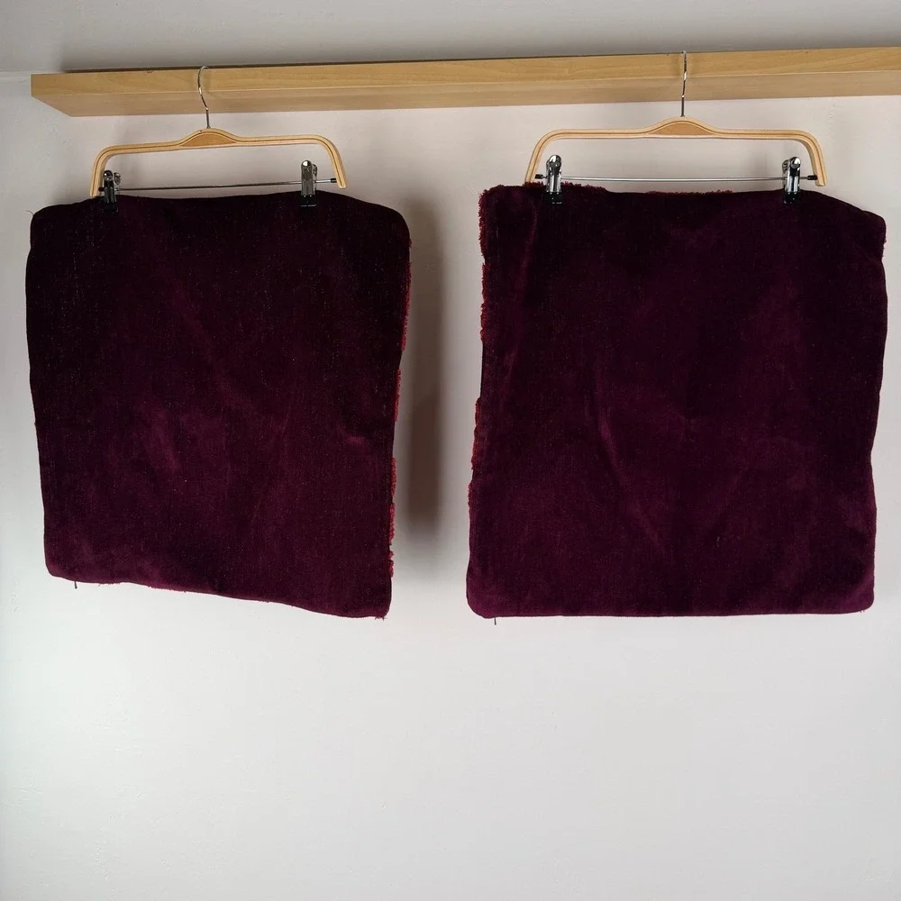 Pottery Barn Burgundy Red Damask Textured 22x22 Pillow Covers Set of 2
